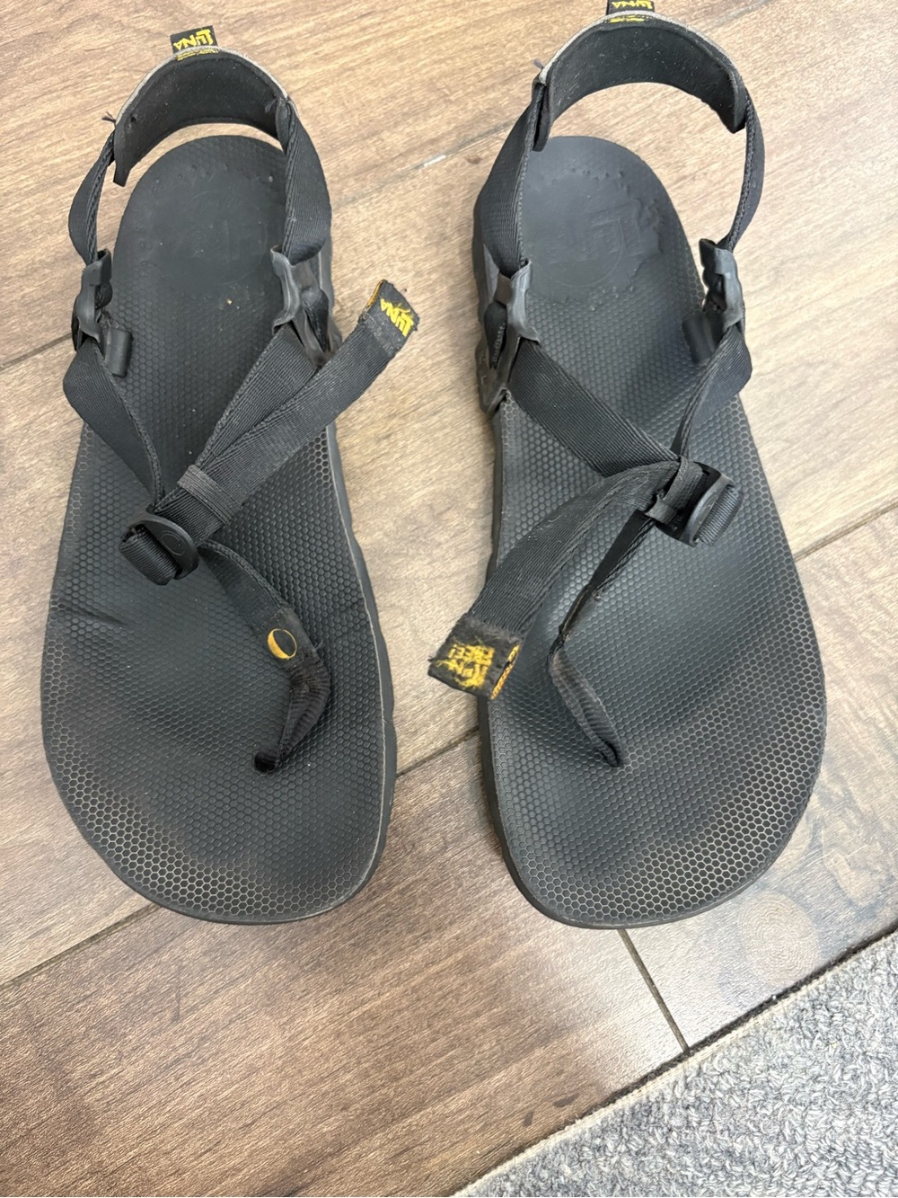 Men Mono Winged Luna Sandals